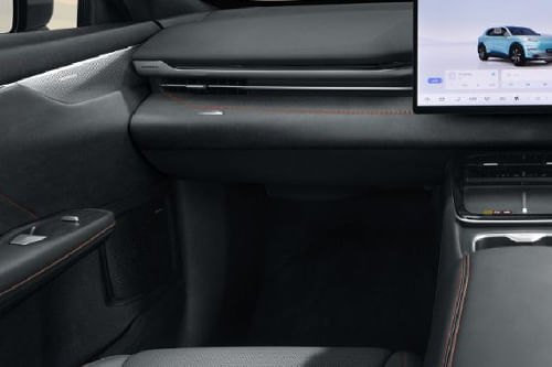 ديبال إس 05 Glove Box