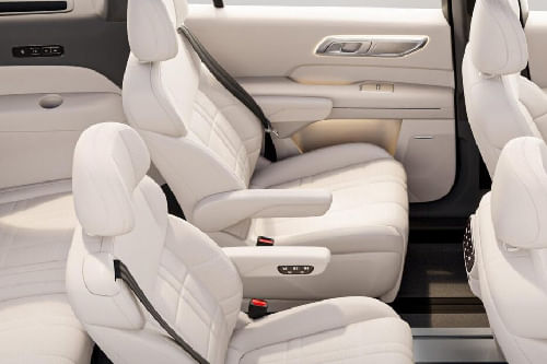 ديبال إس 09 Rear Seats