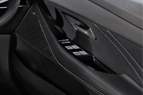 Deepal L07 Drivers Side In Side Door Controls