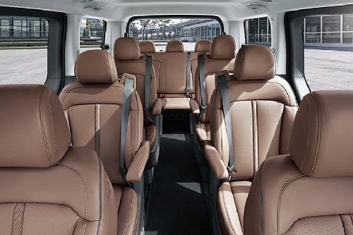 هيونداي ستاريا Front And Rear Seats Together