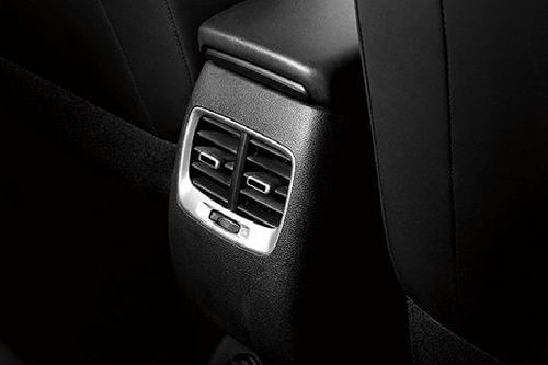 فينيو Rear AC Controls