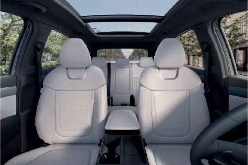 هيونداي توسان Front And Rear Seats Together