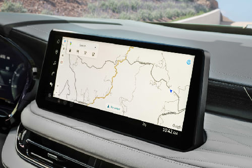 Stereo View of QX60 2026