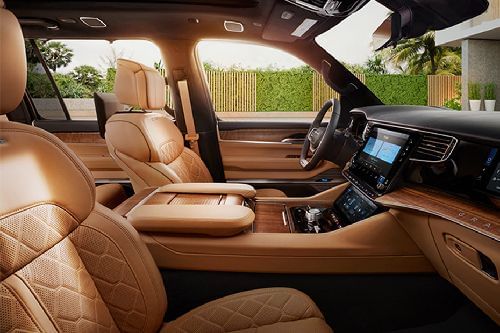 جراند واجونير Passenger Seat