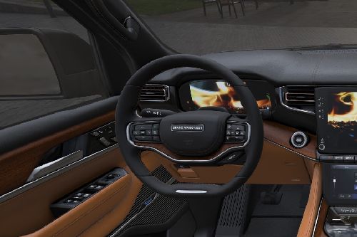 جيب جراند واجونير Steering Wheel