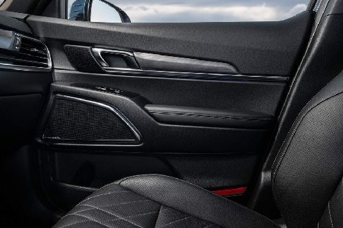 door handle interior of كيا تيلورايد