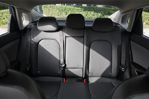 كيا K3 Rear Seats