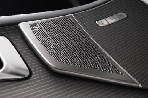 Speakers View of كيا كيه 8 