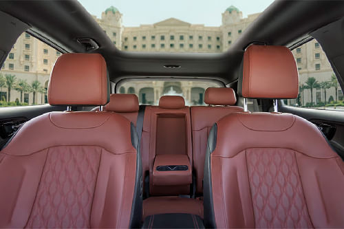 كيا سبورتاج إل Front And Rear Seats Together