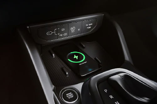 Power Accessories Outlet View of كيا K4