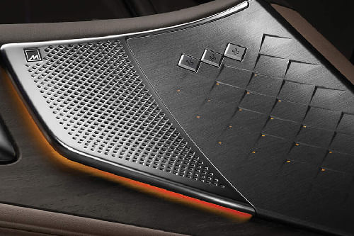 Speakers View of كيا كي 8 هايبرد