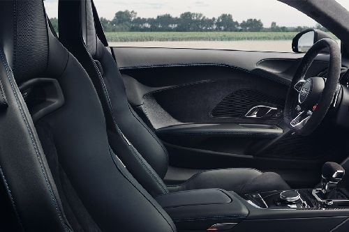 R8 Front Seats