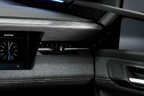 أيه 6 إي-ترون Front Side Ac Vents