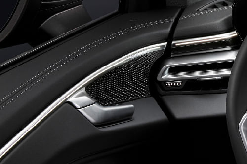 Speakers View of Audi A6