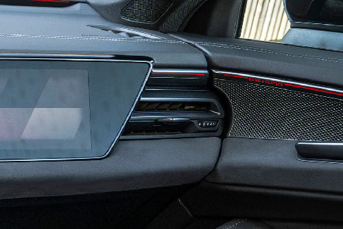 إيه 6 أفانت Front Side Ac Vents