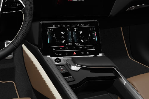 Q8 e-tron Center Console