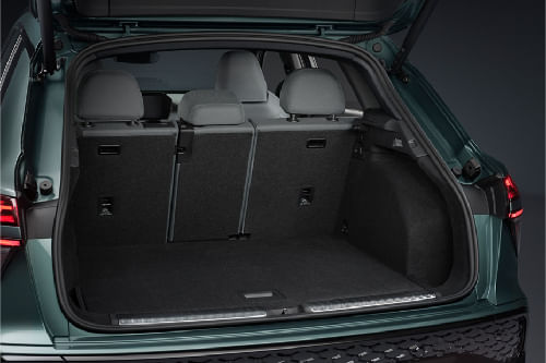 Storage Closer View of أودي كيو 3 2026