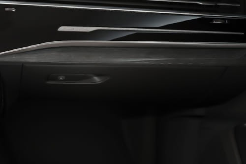 أودي Q7 Glove Box