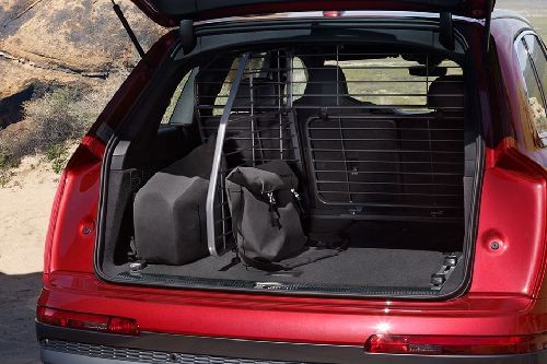 Q7 Trunk Open