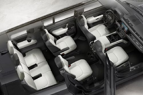 لاند روفر ديفندر Front And Rear Seats Together