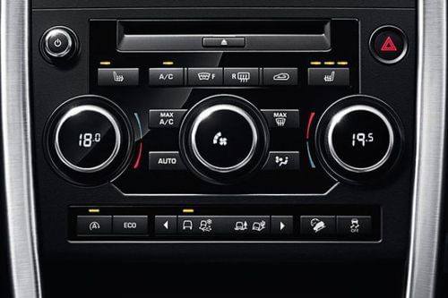 Side AC Controls of Land Rover Discovery Sport