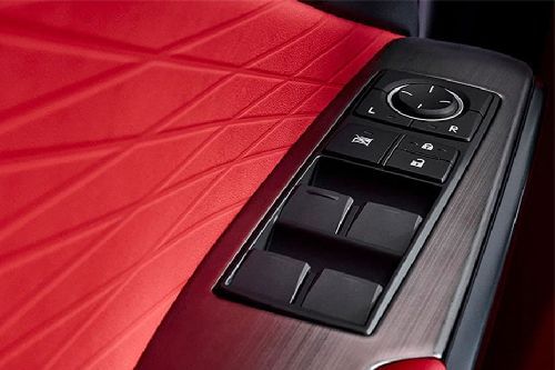 لكزس IS Drivers Side In Side Door Controls