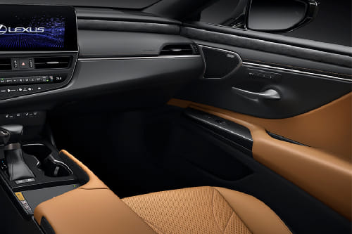Lexus ES Passengers View