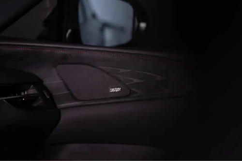 Speakers View of Lexus RX