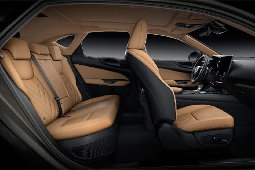 لكزس نكس Front And Rear Seats Together