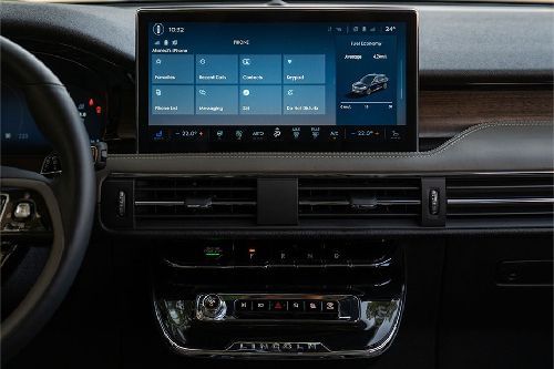 Front AC Controls of Lincoln Corsair