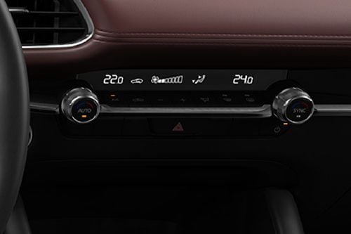 Front AC Controls of Mazda 3 Hatchback