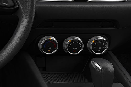 Front AC Controls of مازدا سي اكس-5