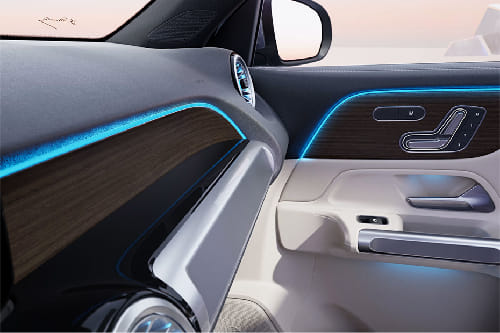 مرسيدس بنز EQB Passengers View