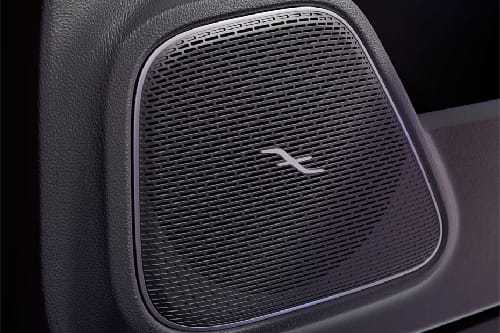 Speakers View of مرسيدس بنز EQB