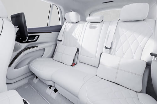 مرسيدس بنز إي كيو إس إس يو في Rear Seats