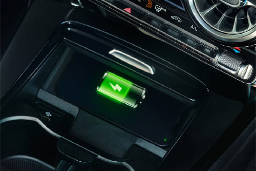 Power Accessories Outlet View of مرسيدس بنز إيه إم جي إيه-كلاس
