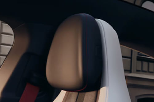 CLA Electric Front Seat Headrest