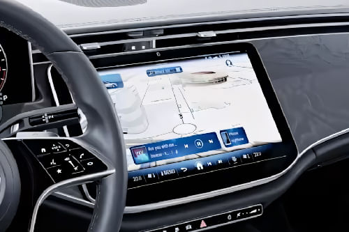 Stereo View of E-Class Sedan