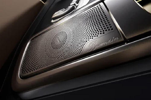 Speakers View of Mercedes-Benz G-Class