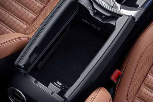 Center Controls of Mercedes-Benz C-Class Cabriolet