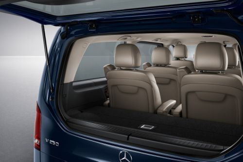 V-Class Trunk Open