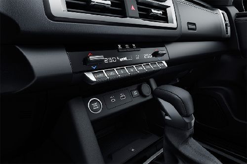 Front AC Controls of Mitsubishi L200