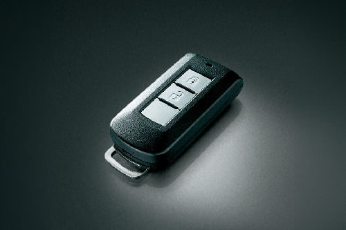 Mitsubishi Montero Sport Keychain Fob