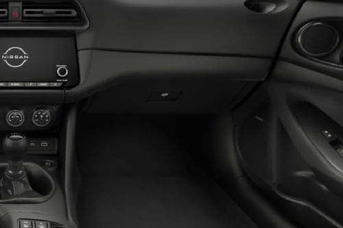 نيسان Z Glove Box