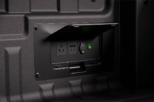 Power Accessories Outlet View of نيسان فرونتير برو