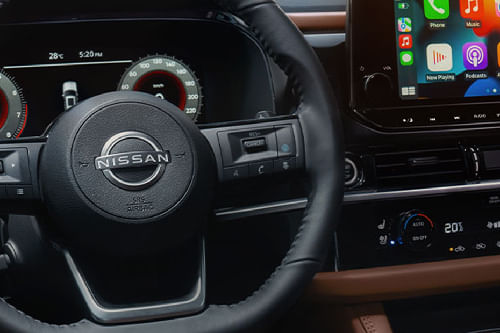 نيسان باثفايندر Multi Function Steering