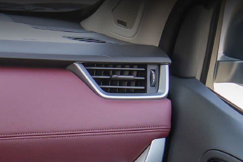  إسكتيرا  Front Side Ac Vents