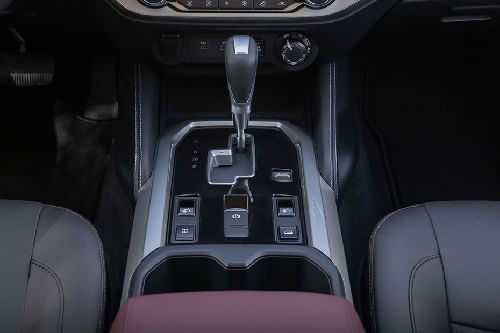 نيسان  إسكتيرا  Gear Shifter