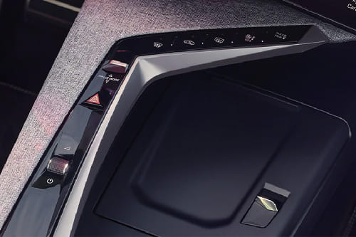 Center Controls of Peugeot 3008