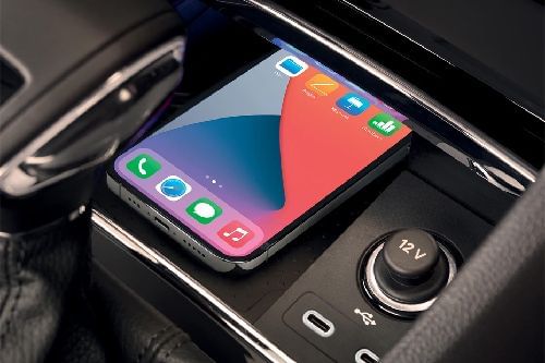 Power Accessories Outlet View of Skoda Karoq